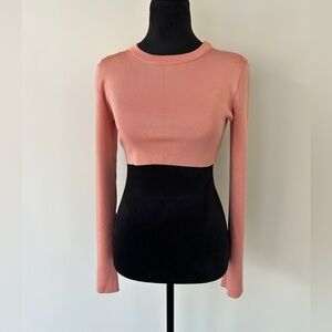 Mistress Rocks Long Sleeve Crop Top
Excellent condition never worn